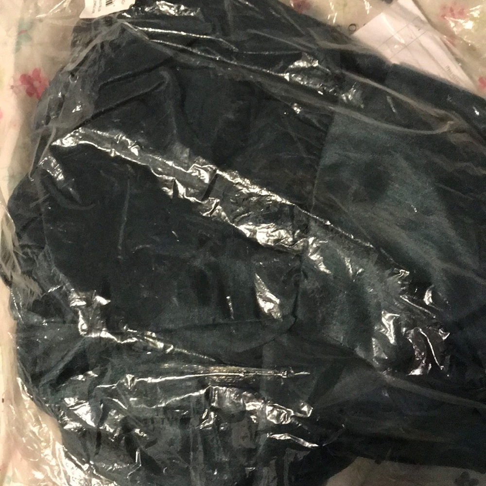 [Keepsake] Wrap Top - Picture 6 of 7